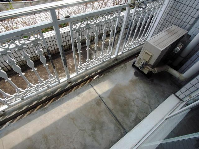 ビーハイツ北野のバルコニー