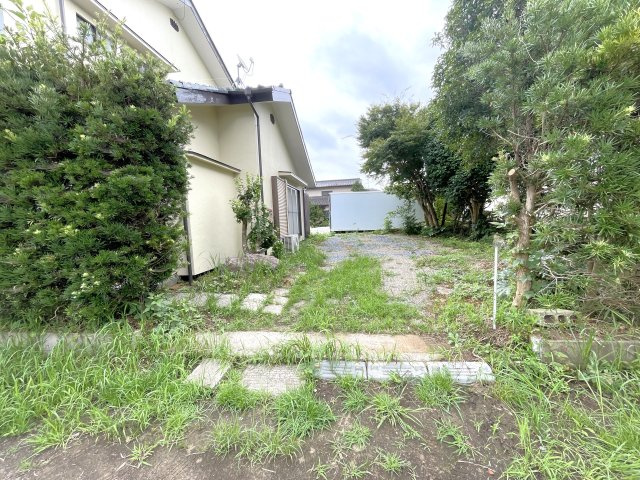 萱場ハウスの駐車場