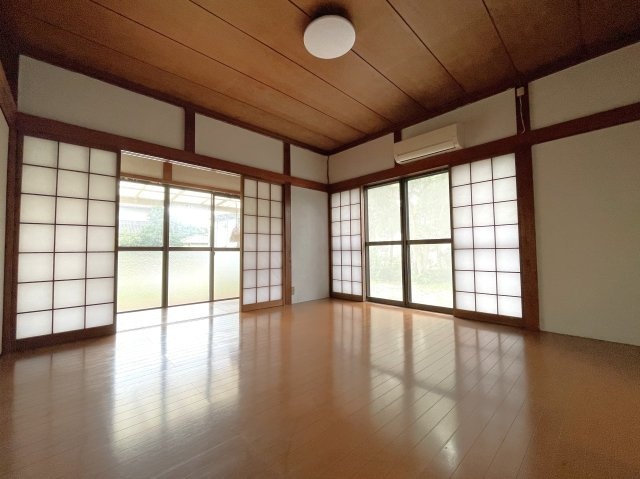 萱場ハウスの洋室