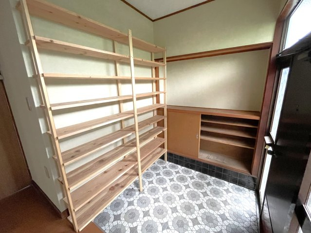 萱場ハウスの玄関