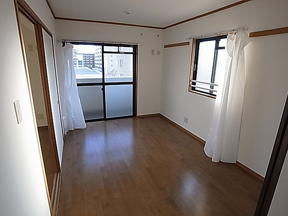 フェニックス本山の居間・リビング