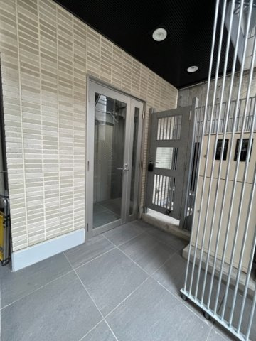 グランドプレイス東神田のエントランス