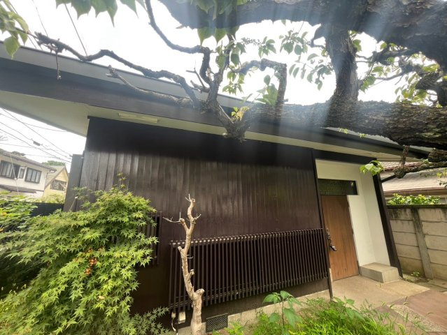 【エントランス】 | 茅ヶ崎市東海岸南（平屋2SLDK貸家）