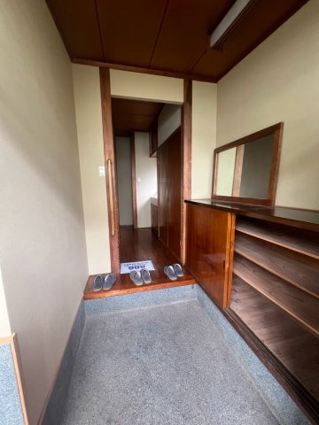 【玄関】 | 茅ヶ崎市東海岸南（平屋2SLDK貸家）