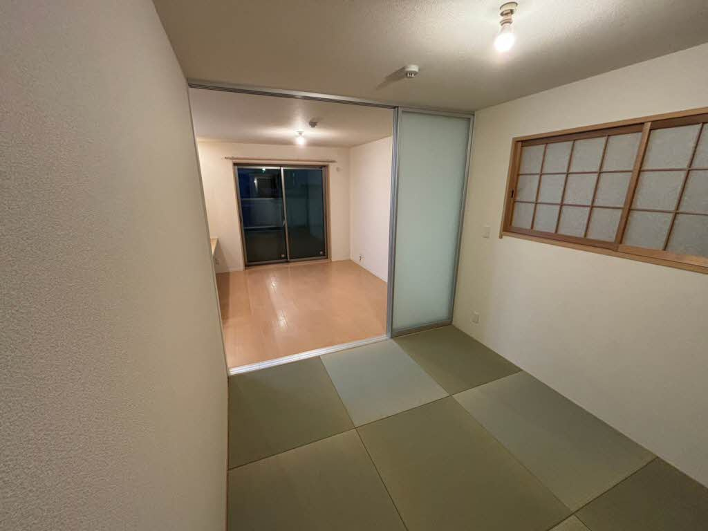 フラワーガーデン イーストの和室