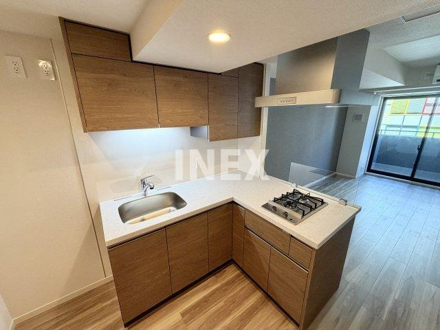 横浜市中区住吉町３丁目の賃貸マンションのエントランス