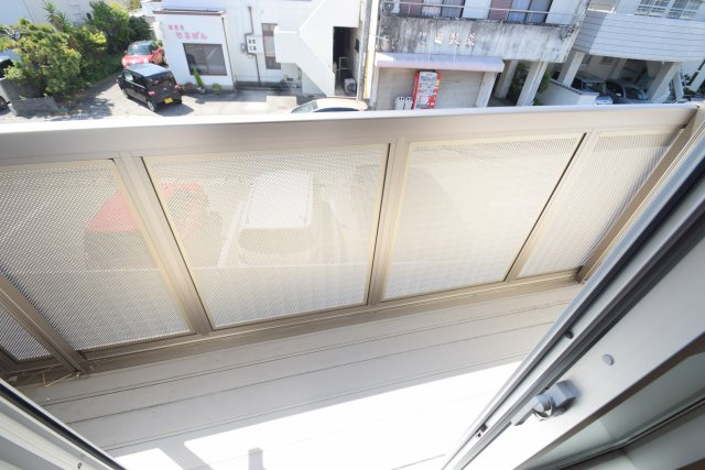 【バルコニー】 | お洗濯にも便利なバルコニー付き