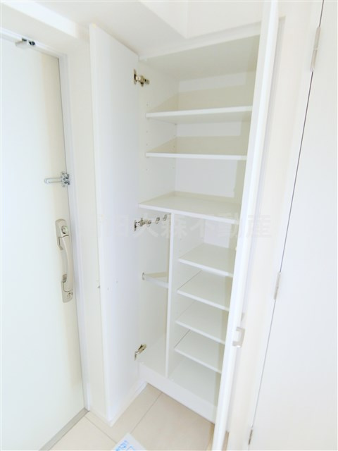 TLRレジデンス大鳥居の収納|玄関収納