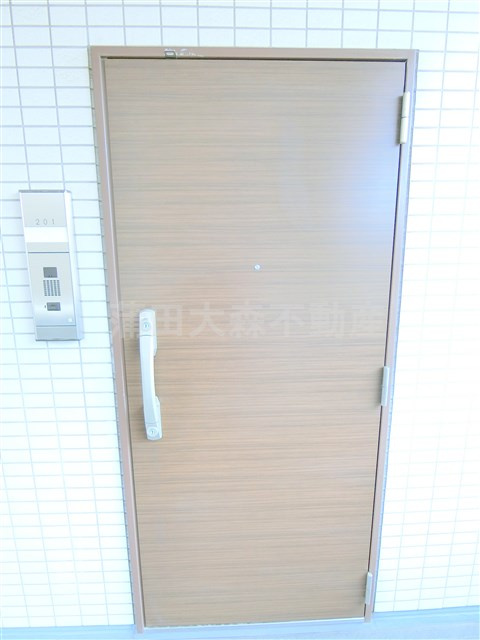 TLRレジデンス大鳥居の玄関