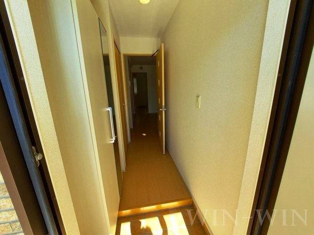 アン シャトンの玄関