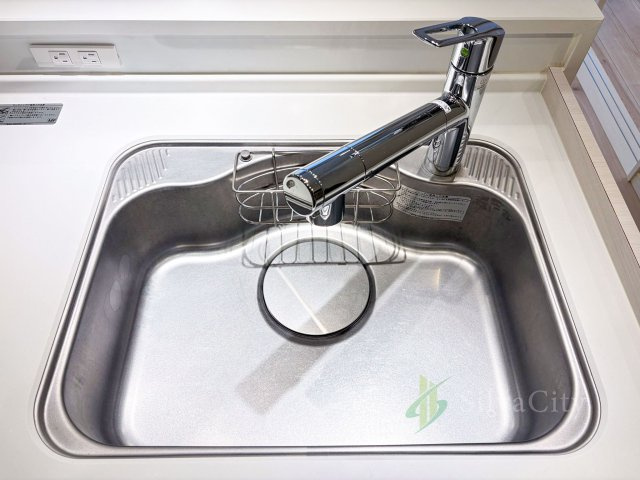 ヴィラロイヤル両国のキッチン|シンク浄水機能付き