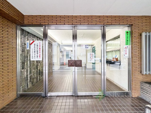 ヴィラロイヤル両国のエントランス|エントランス