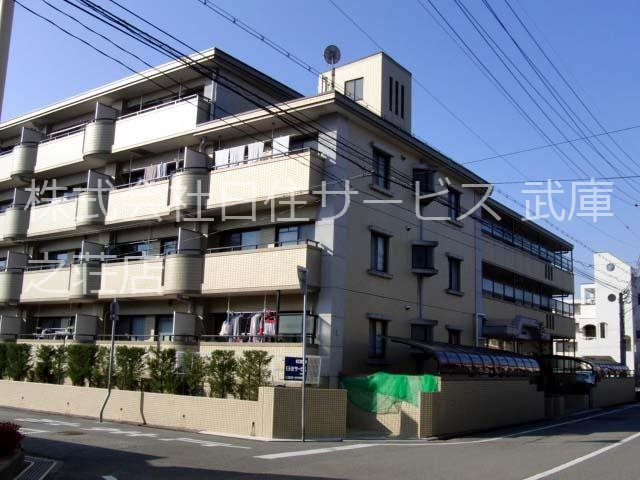 コーラル武庫之荘の外観
