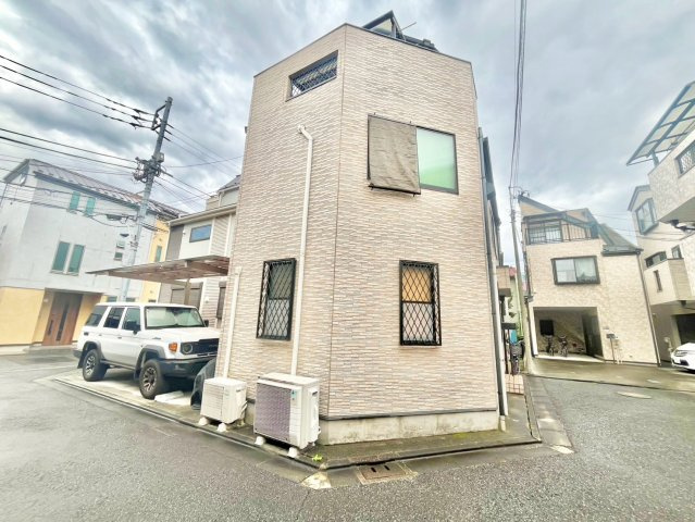 北区栄町　中古戸建の前面道路含む現地写真|現地写真

現地ご見学希望・資料請求などお気軽にお問い合わせ下さい！
03-5990-5201