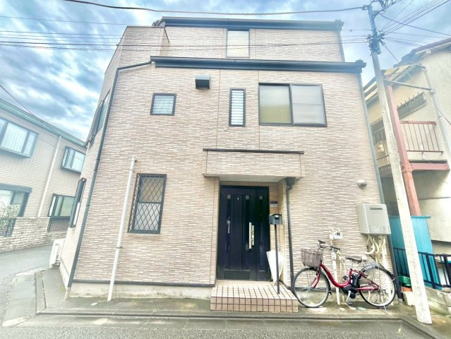 北区栄町　中古戸建の外観|現地写真

現地ご見学希望・資料請求などお気軽にお問い合わせ下さい！
03-5990-5201