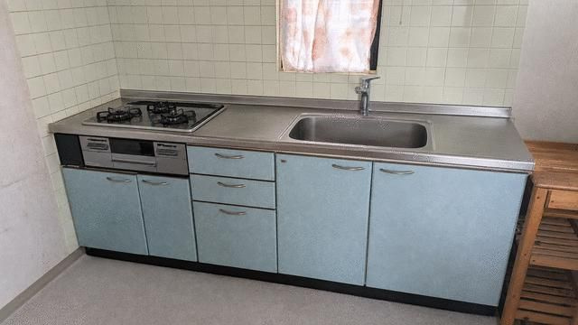 北区栄町　中古戸建のキッチン|現地写真

現地ご見学希望・資料請求などお気軽にお問い合わせ下さい！
03-5990-5201