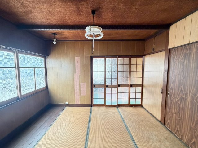 生野区勝山南4丁目の和室|落ち着いて過ごせる和室は、寝室やくつろぎの空間にもぴったり。住居スペースとして使いやすい一室です。