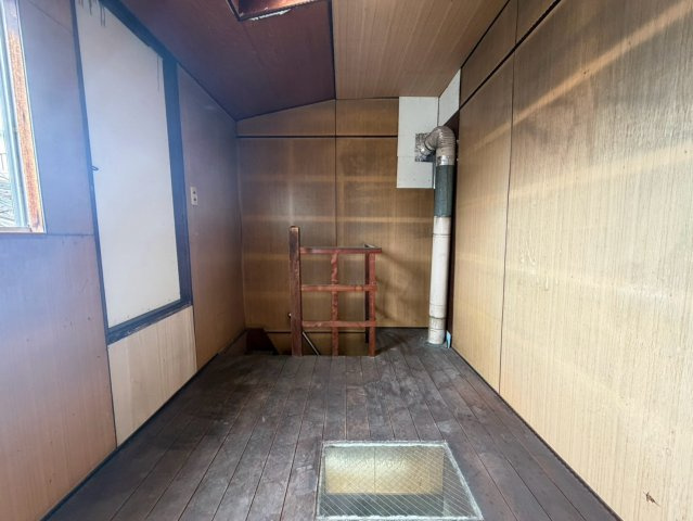 生野区勝山南4丁目の洋室