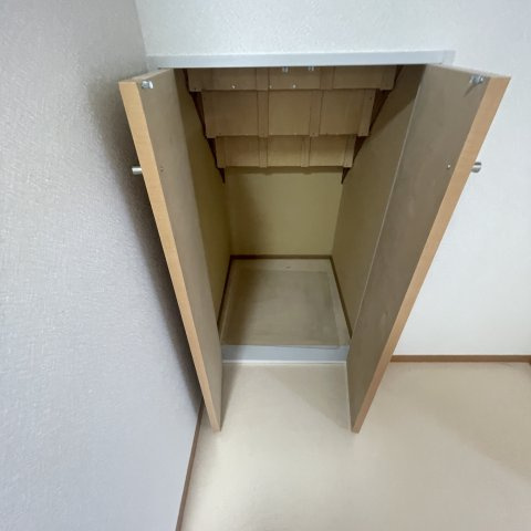 室蘭市柏木町6-8戸建の収納