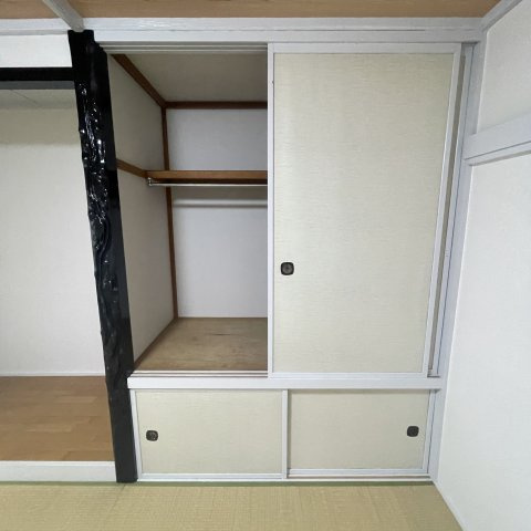 室蘭市柏木町6-8戸建の収納