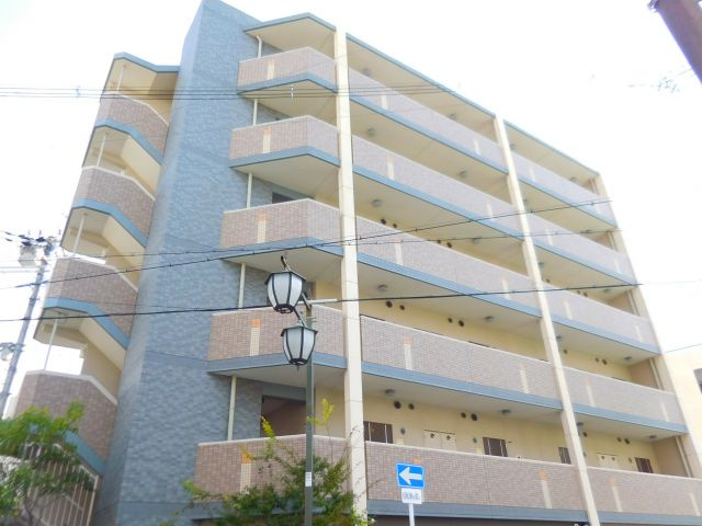 I’s SQUARE(アイズスクエア)の外観