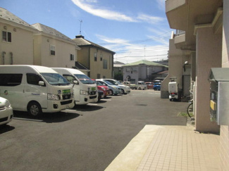 【駐車場】