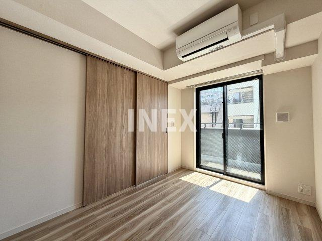 横浜市中区住吉町３丁目の賃貸マンションの洋室