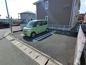【駐車場】