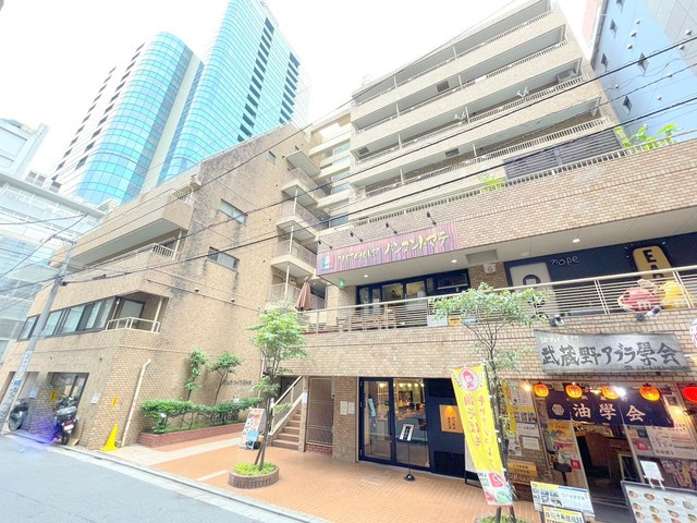 ヴェラハイツ代々木の外観|☆重厚感のある外観☆