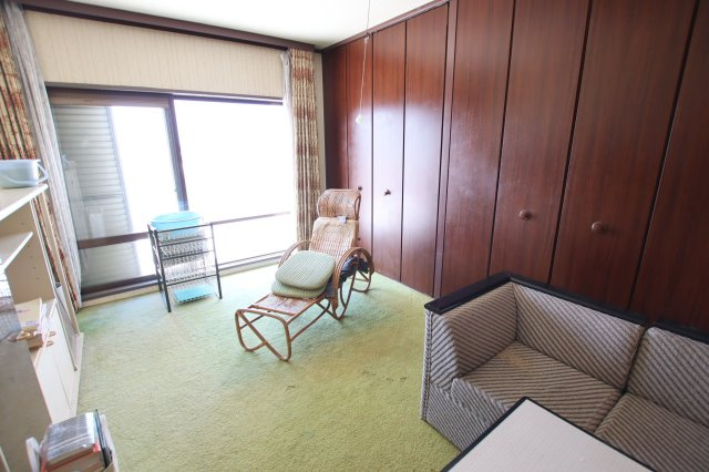 久留米市高良内町　中古戸建の洋室|広々とした洋室です