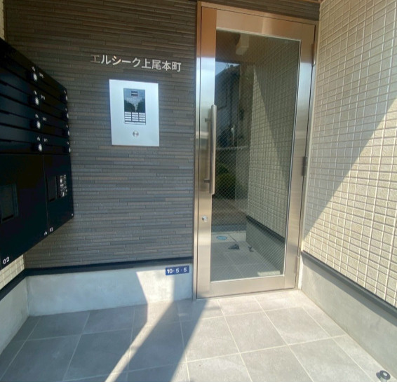 エルシーク上尾本町のエントランス