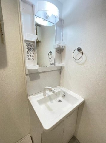 エルシーク上尾本町の独立洗面台