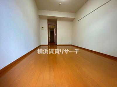 【寝室】 | グリフィン新横浜・六番館