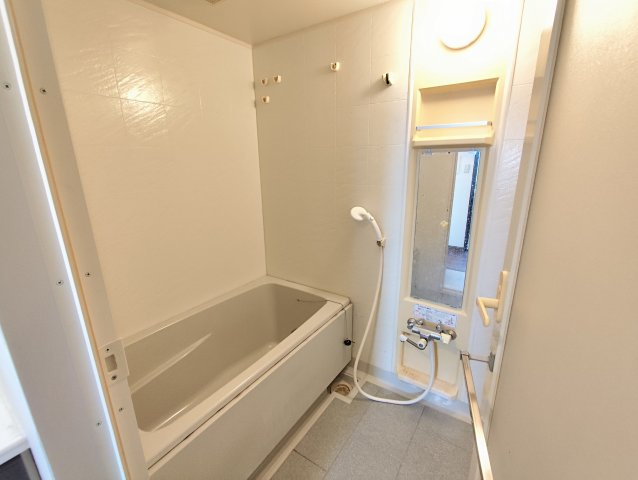 メイツ新小岩の浴室