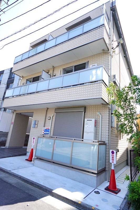 中野区新井５丁目のアパートの外観