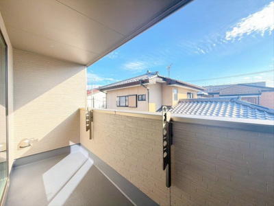 【バルコニー】 | 前橋市南町　新築住宅 | お日さまがほほえむバルコニー。気持ち良い風と青く広がる空。思わず深呼吸したくなる。