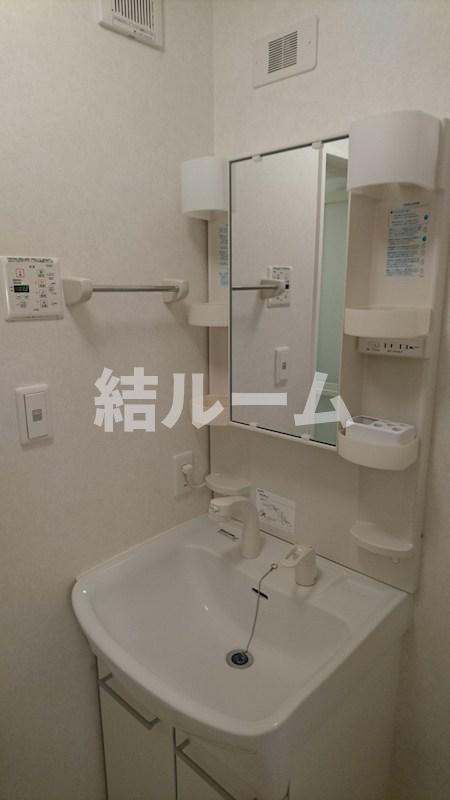 北区赤羽北１丁目のアパートの洗面所