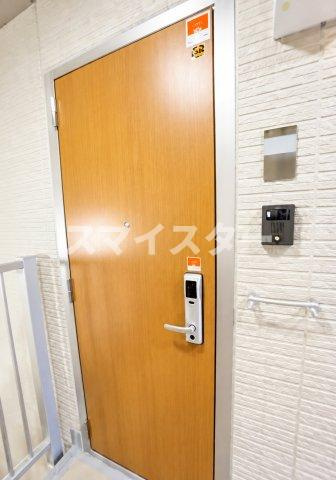 千葉市稲毛区稲丘町のアパートの玄関