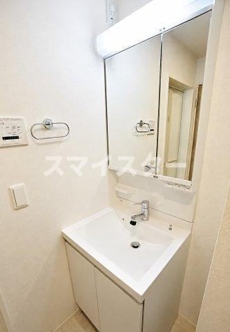 千葉市稲毛区稲丘町のアパートの洗面所
