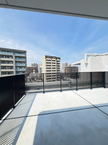 LEGALAND+NISHINOMIYA PARKSIDEのバルコニー