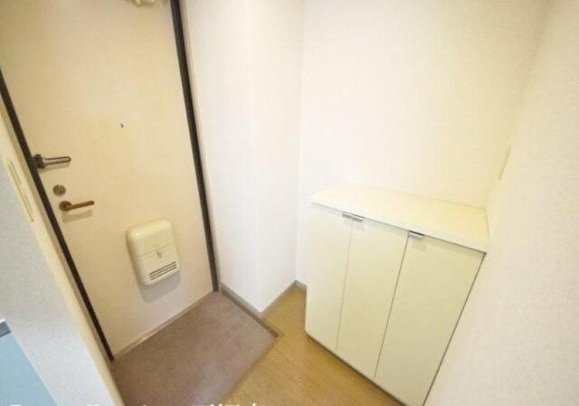 アークヒルズいずみの玄関