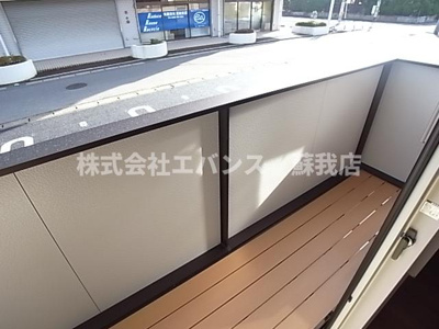 【バルコニー】 | エアフォルク | 外からの目が気にならないバルコニーで洗濯物が干せます