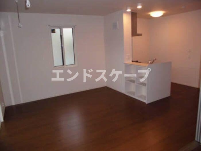 オマージュ　Ｂの居間・リビング|高崎、前橋のお部屋探しはエンドスケープまで！お客様の理想お聞かせ下さい♪