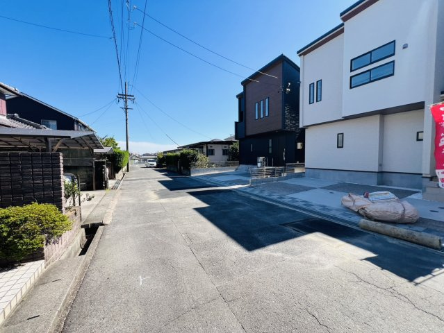 知多郡東浦町石浜田之助6番34『仲介手数料無料』新築一戸建て・建売の前面道路含む現地写真