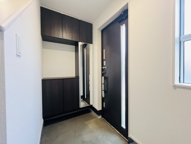 知多郡東浦町石浜田之助6番34『仲介手数料無料』新築一戸建て・建売の玄関