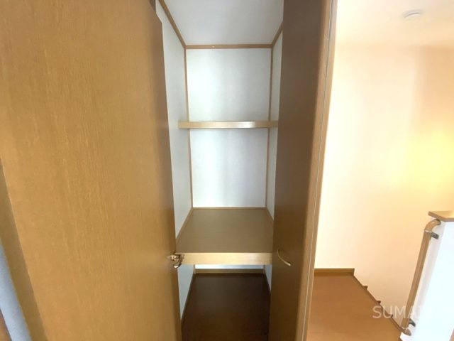 メゾンエスポワールAの収納|２階廊下収納☆彡