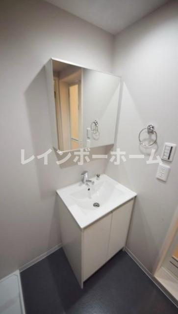 オリーブ北戸田の独立洗面台