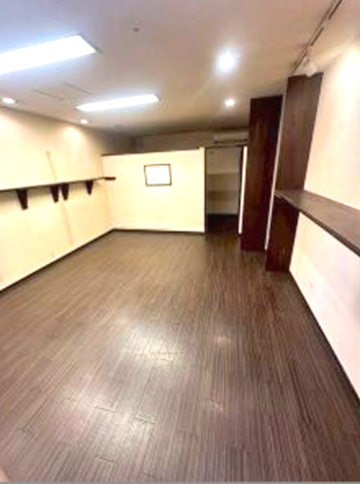 福田店舗の内装
