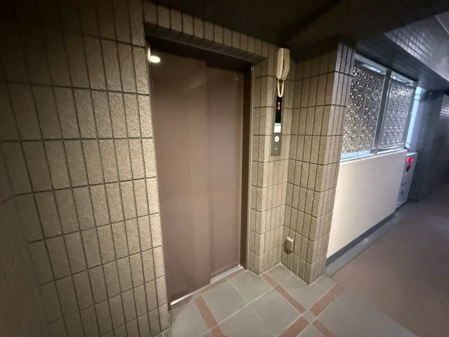モアクレスト南葛西のその他共用部分|日々の移動を快適にサポートする、便利なエレベーター完備♪