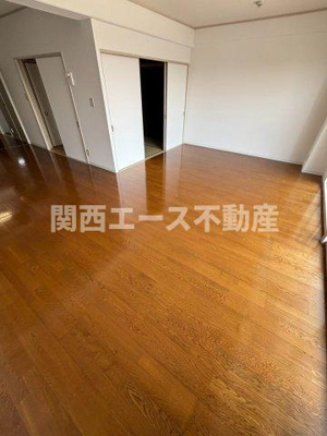 【居間・リビング】 | 八戸ノ里第三ガーデンハイツB棟